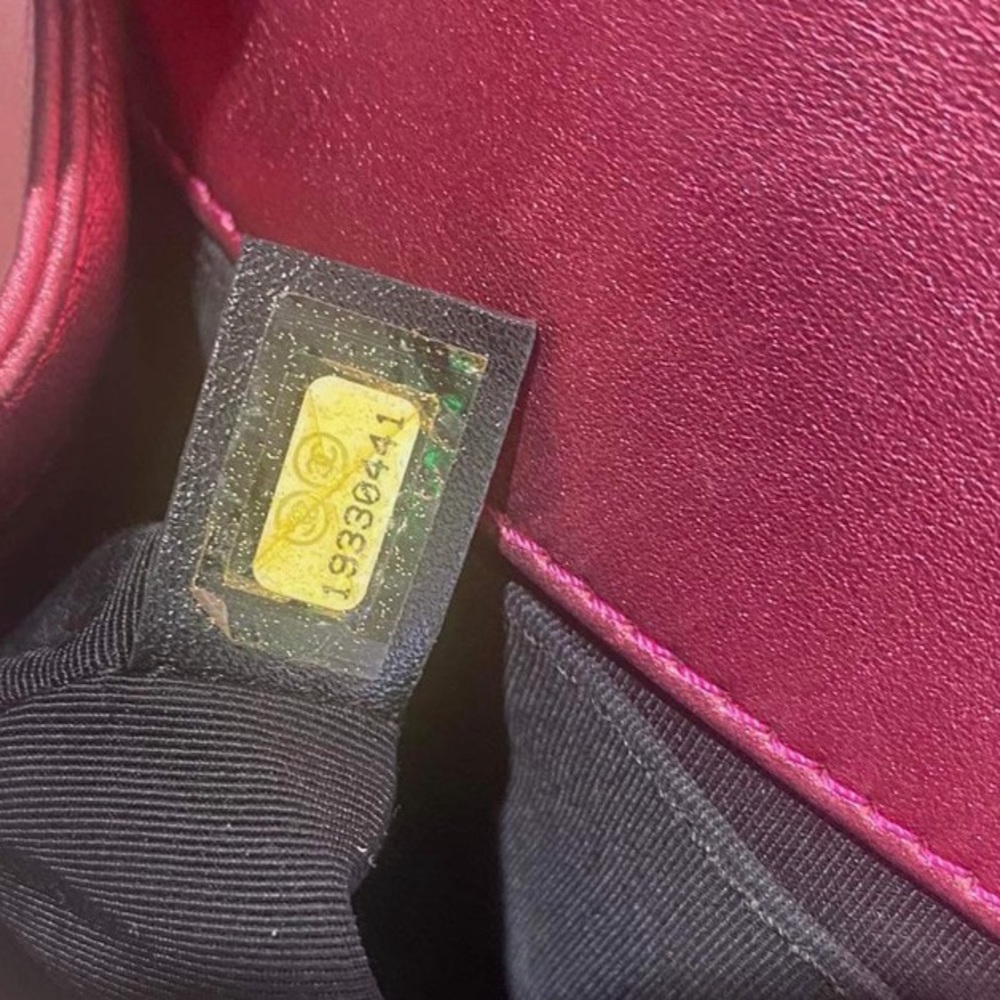 Rare🔥🔥Chanel Metallic Hot Pink Patent Medium Boy Bag - Picture 15 of 16